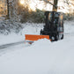 Snöblad SCH-G monterat på gaffeltruck och används för att ploga snö